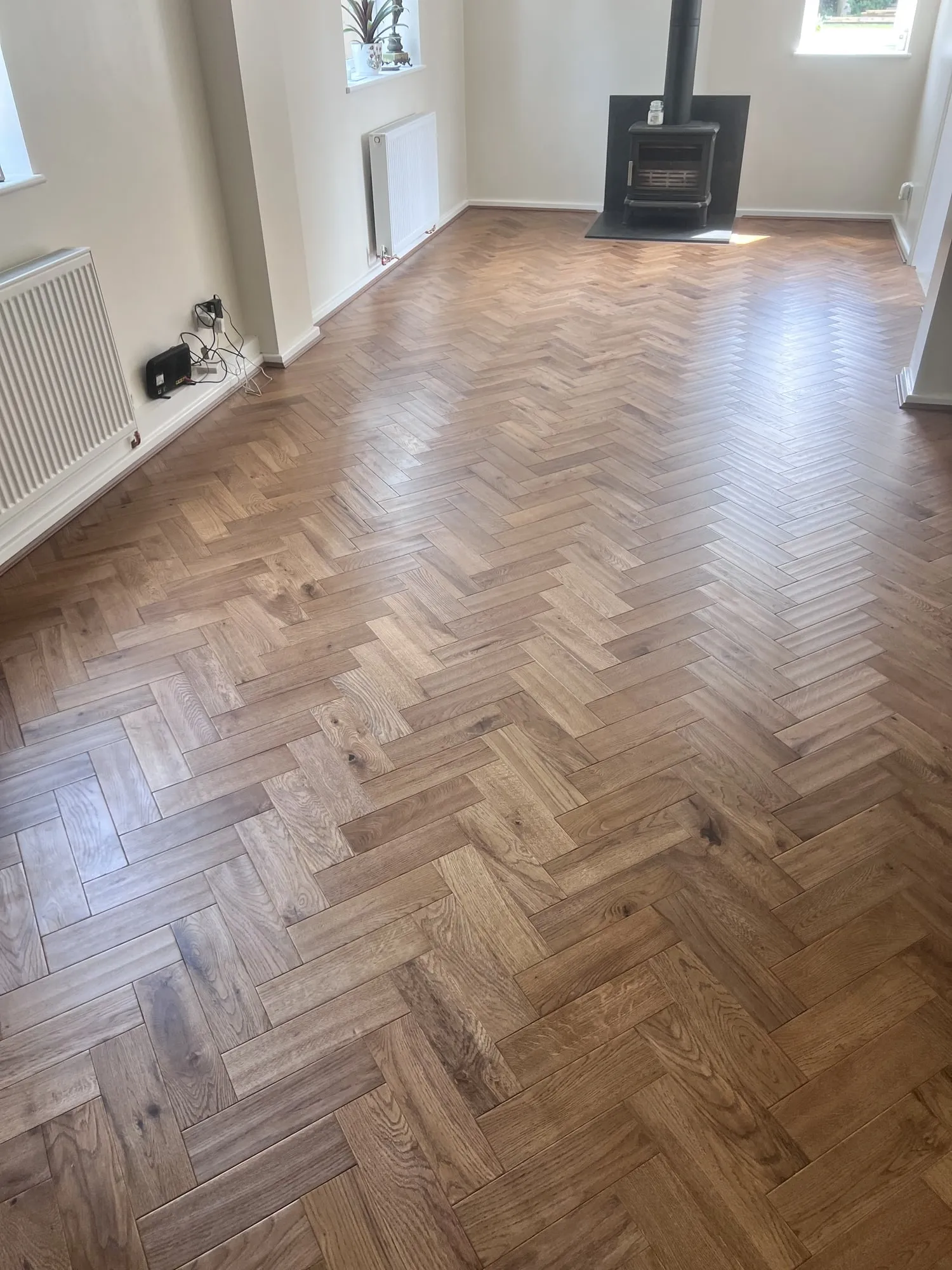 Engineered herringbone parquet, fully glued, Oxfordshire