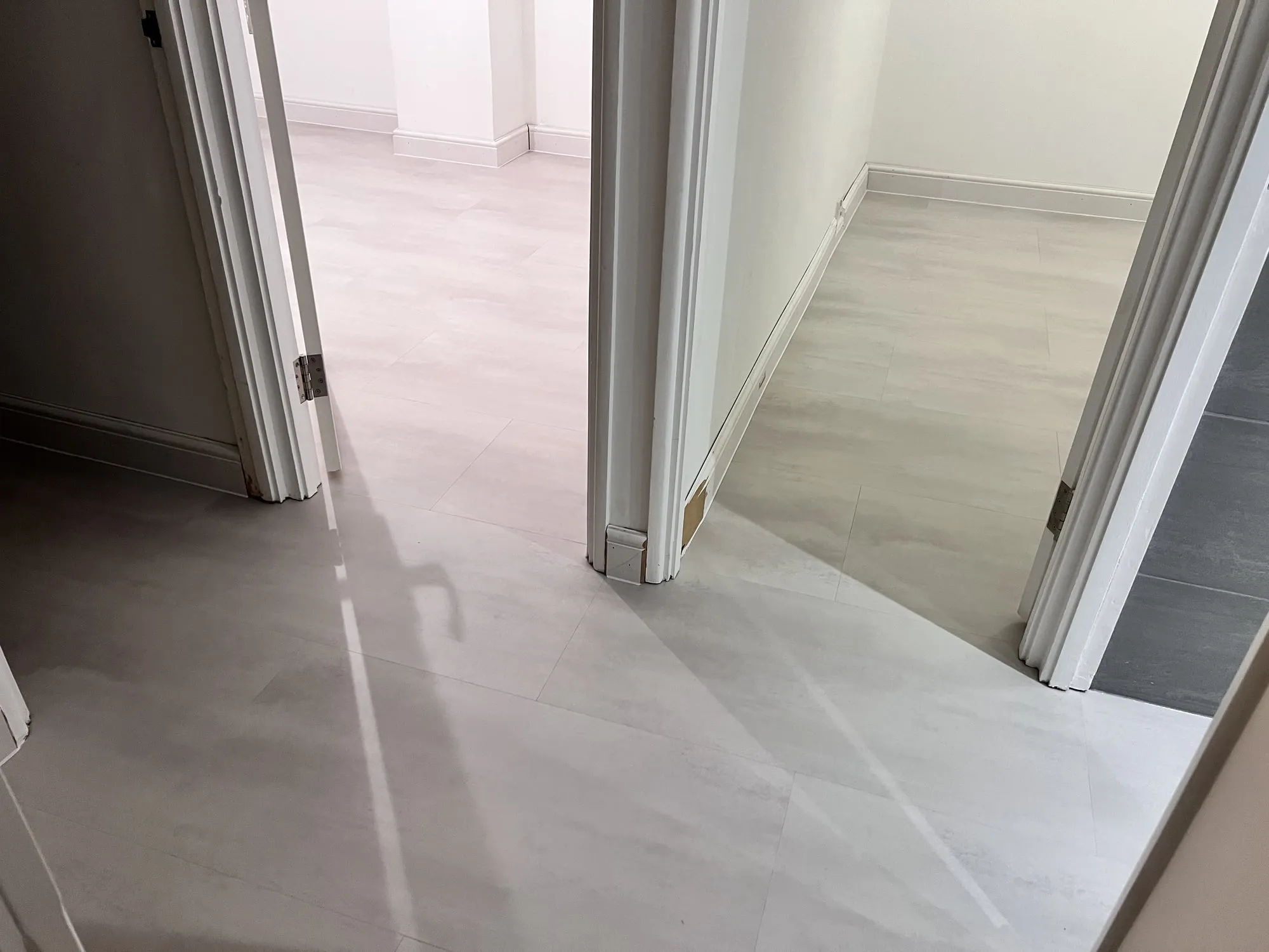 Glue-down LVT (Karndean) through the whole house, Kidlington